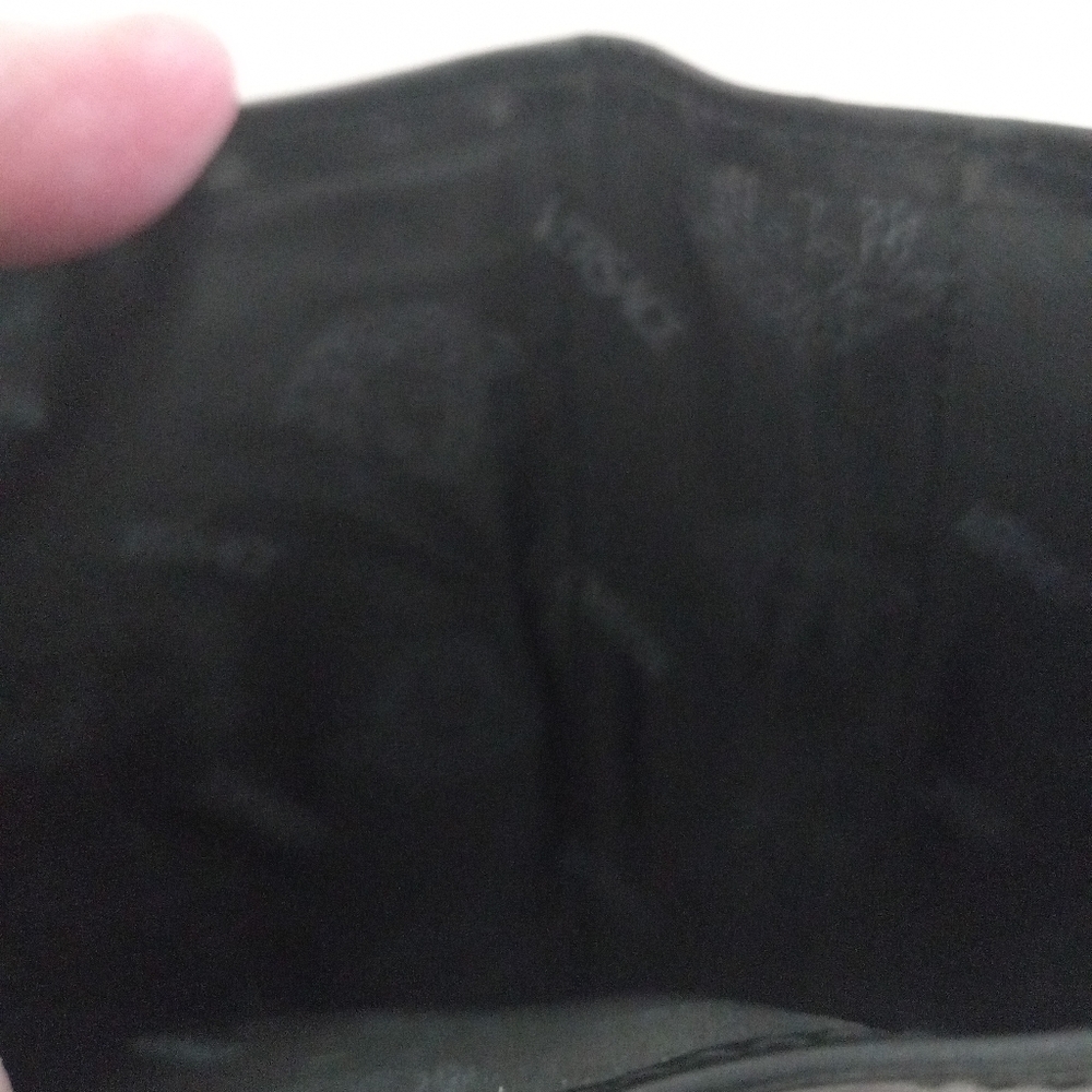 Gianni Versace Authentic Leather Unisex Tri-Fold Wallet in Black Portagfolio - Picture 7 of 12